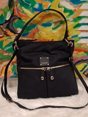 Henri bendel Bag